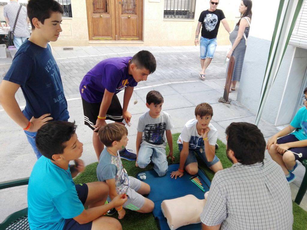 Formación de primeros auxilios para niños